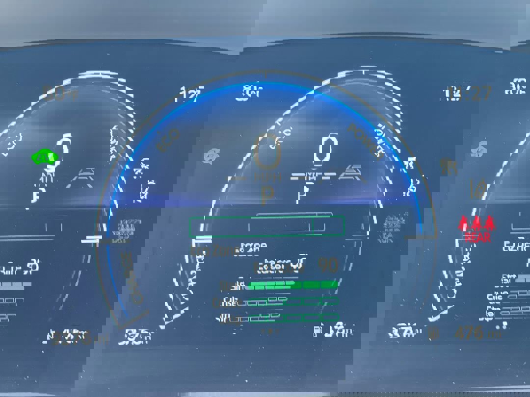 2025 Toyota Camry LE photo 3