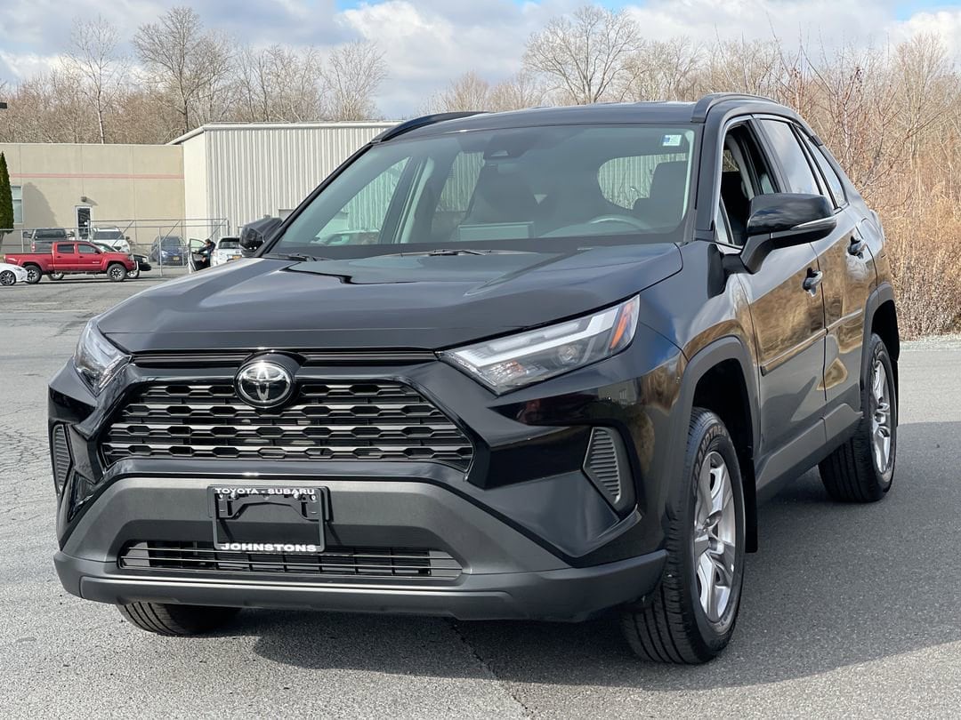 Certified 2024 Toyota RAV4 XLE with VIN 2T3P1RFVXRC464670 for sale in New Hampton, NY
