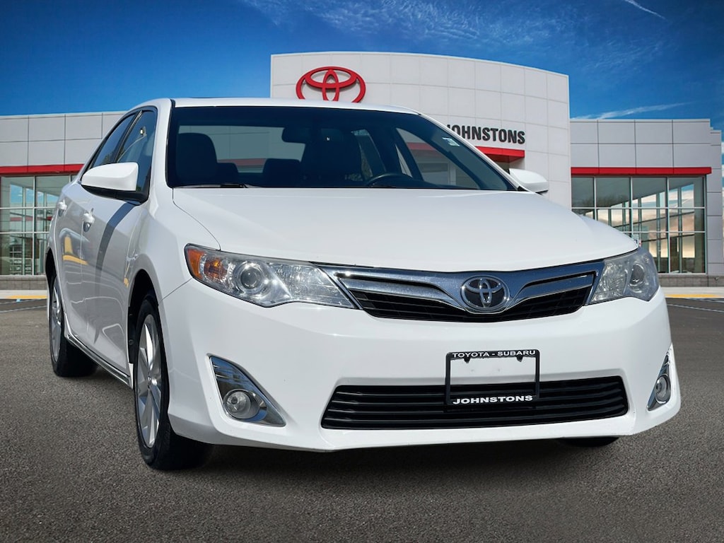 Used 2014 Toyota Camry XLE Sedan