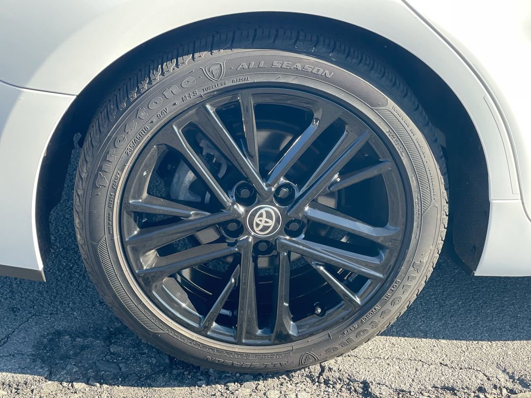 2025 Toyota Camry SE - Photo 15
