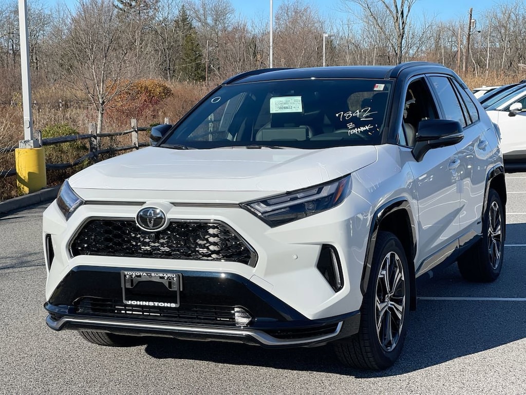 New 2025 Toyota RAV4 Plug-in Hybrid XSE PLUG-IN HYBRID