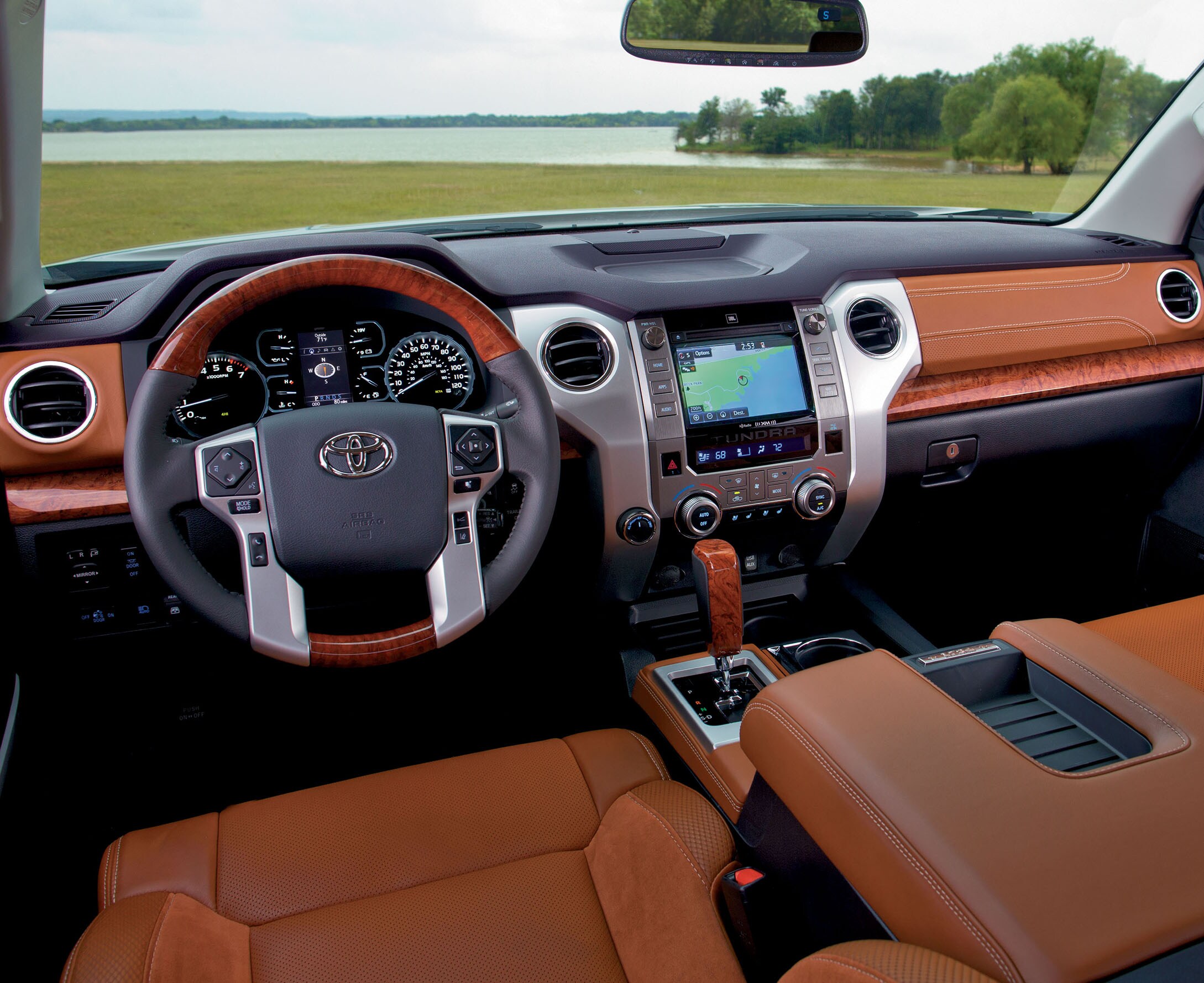 18DMGTundraInterior.jpg