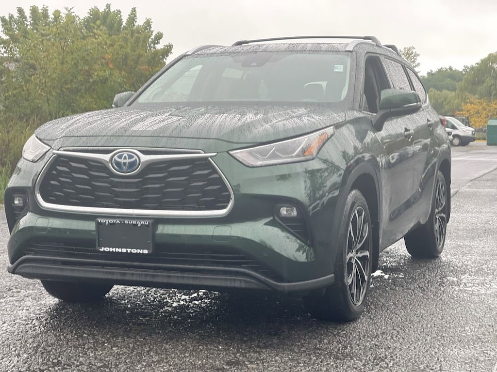 Used 2023 Toyota Highlander Hybrid Limited SUV