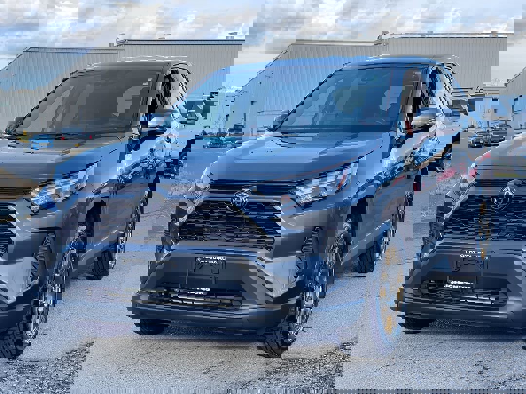2025 Toyota RAV4 LE photo 2