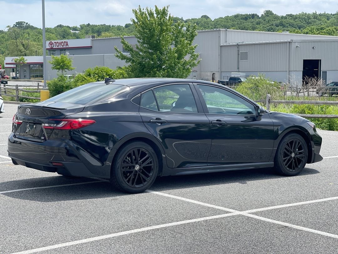2025 Toyota Camry SE - Photo 15