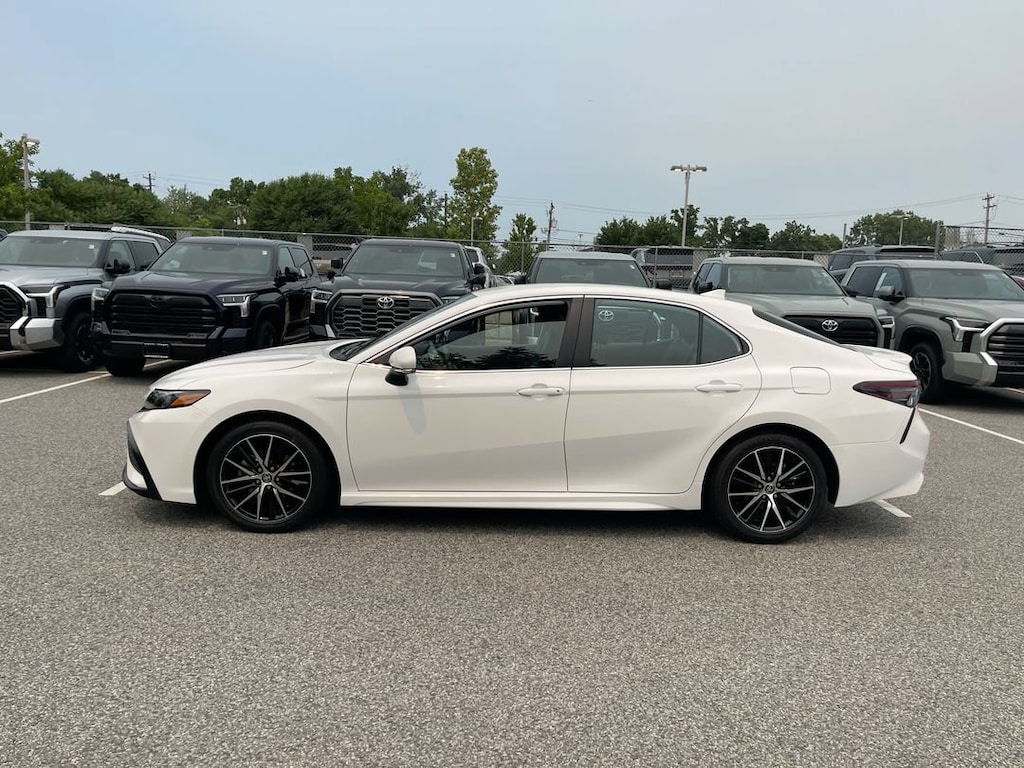 Used 2024 Toyota Camry SE Sedan