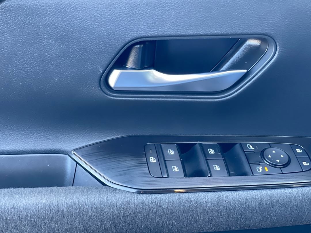 2025 Nissan Kicks SV AWD - Photo 8