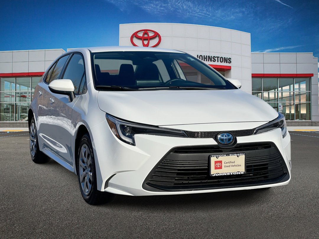 2025 Toyota Corolla LE's photo