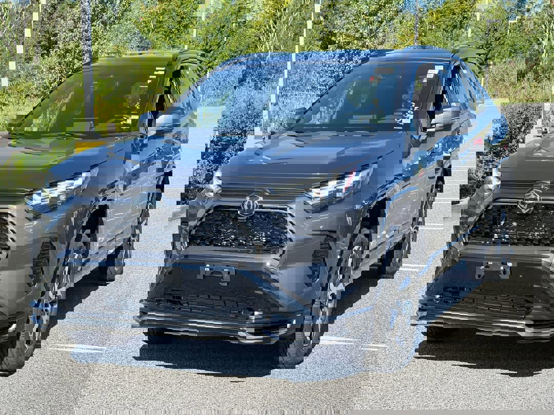 2025 Toyota RAV4 SE Hybrid photo 2
