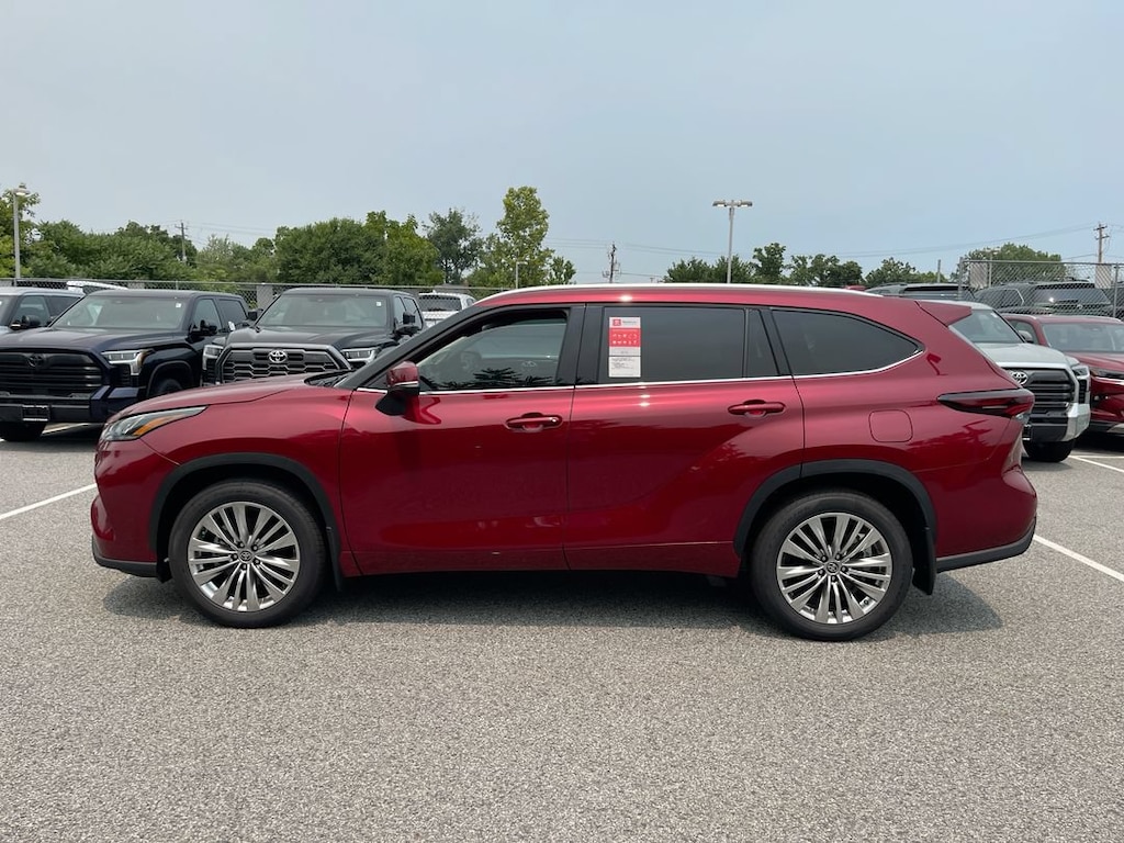 Used 2026 Toyota Highlander Platinum SUV