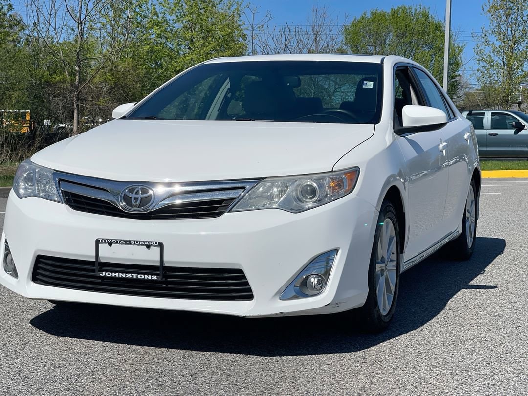 Used 2014 Toyota Camry XLE with VIN 4T4BF1FK8ER380549 for sale in New Hampton, NY