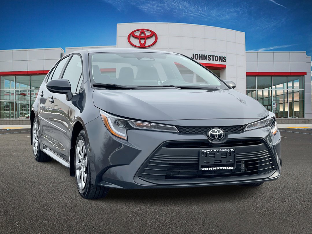 2025 Toyota Corolla LE's photo