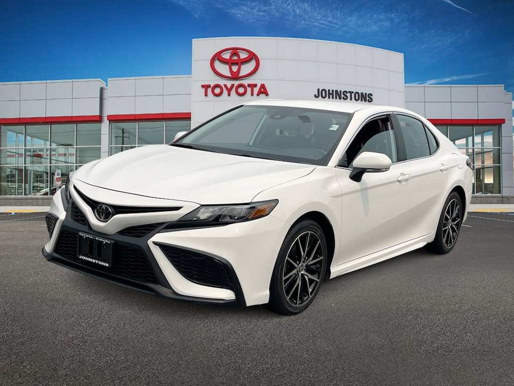 Used 2024 Toyota Camry SE Sedan