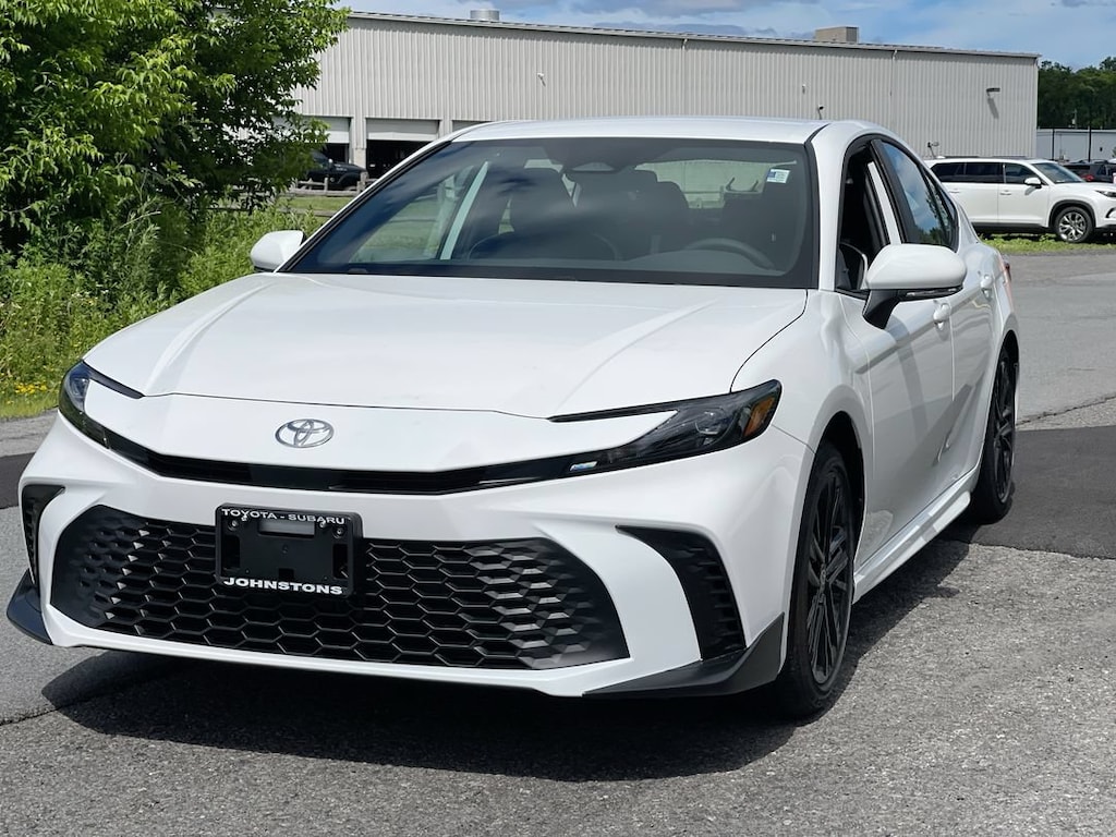 Used 2026 Toyota Camry SE Sedan
