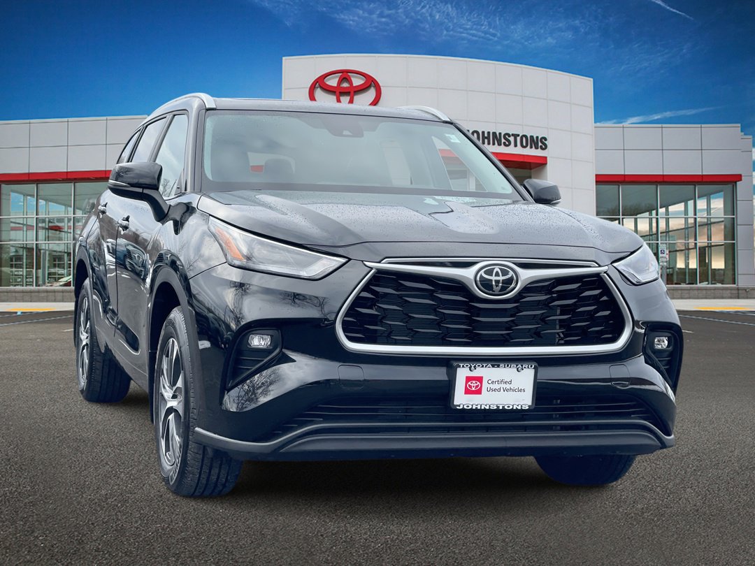 2024 Toyota Highlander XLE's photo