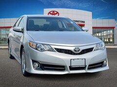 2013 Toyota Camry SE Sedan