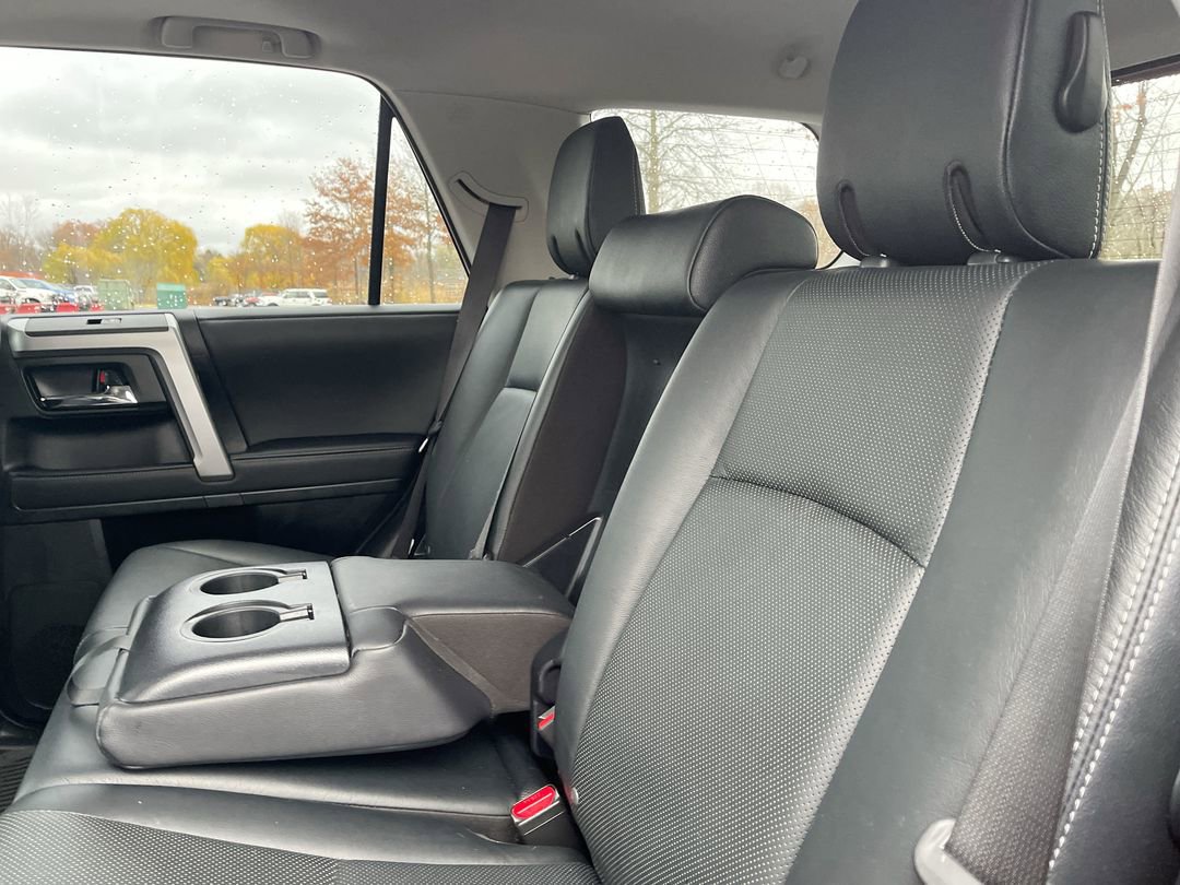 2022 Toyota 4Runner Limited - Photo 9