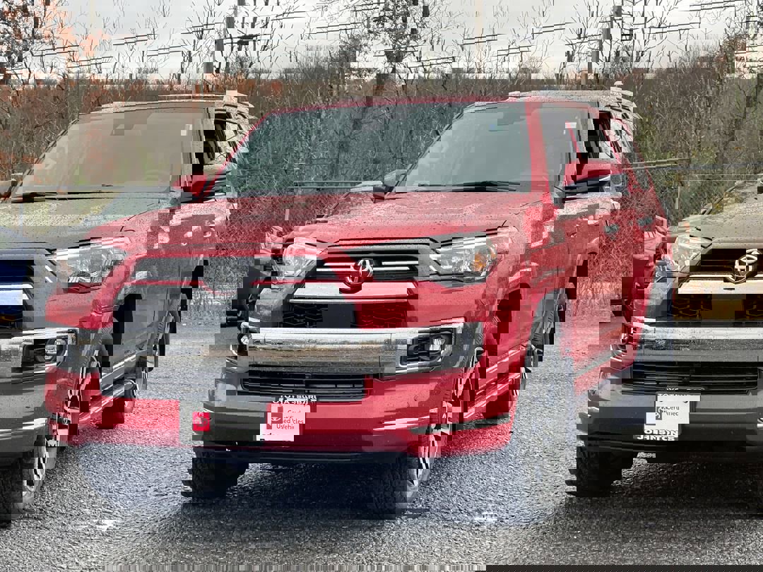 2022 Toyota 4Runner Limited photo 2