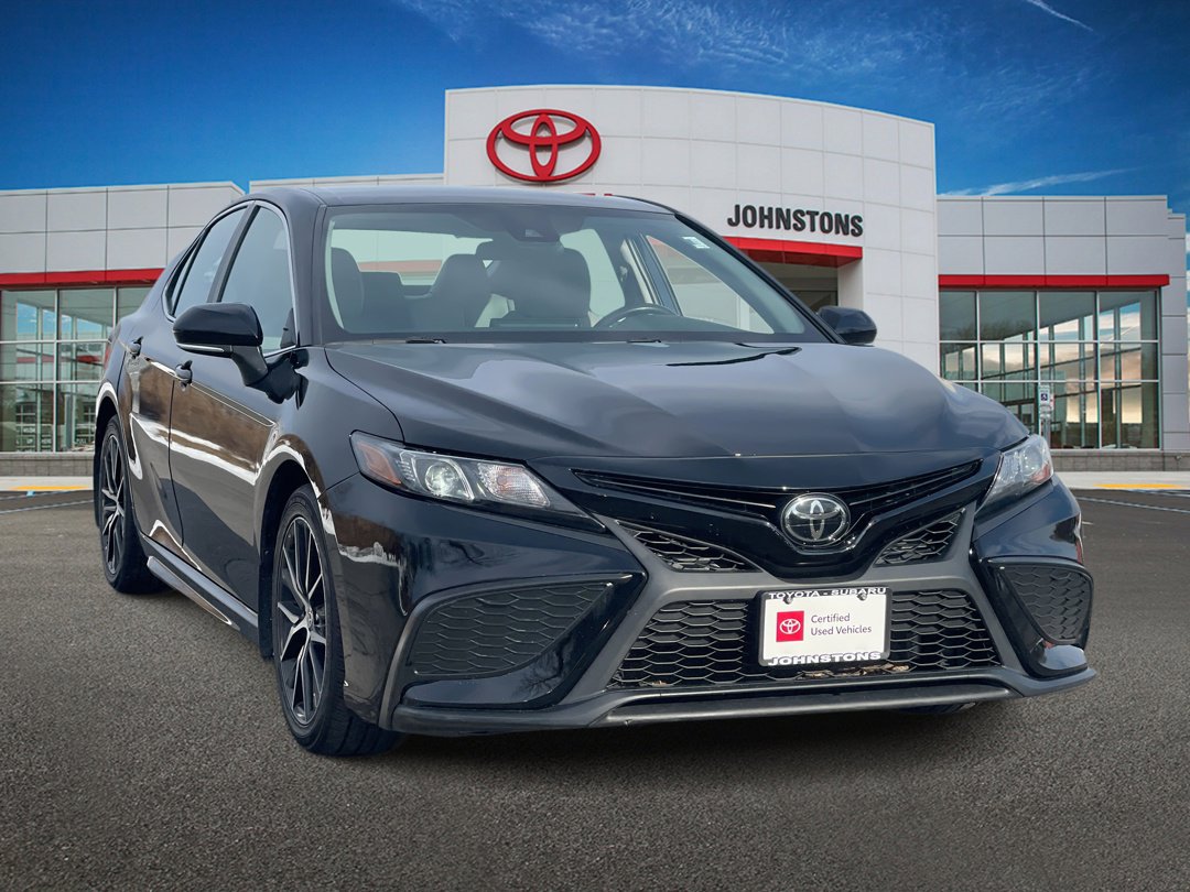 2023 Toyota Camry SE's photo