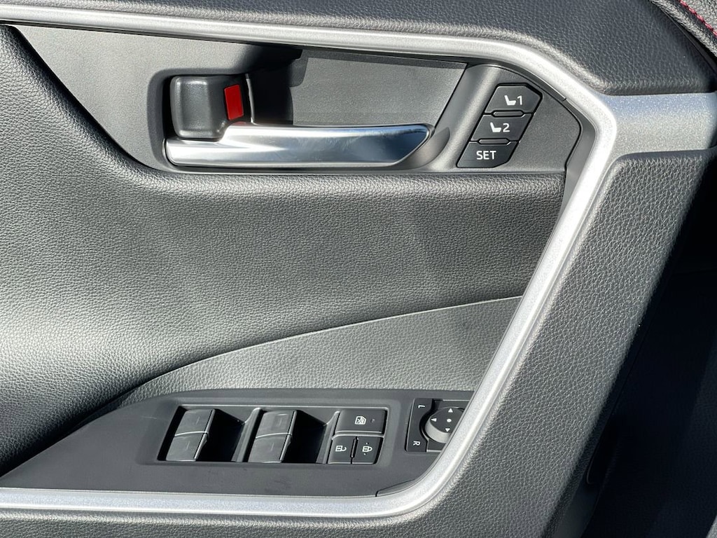 New 2025 Toyota RAV4 Plug-in Hybrid XSE PLUG-IN HYBRID