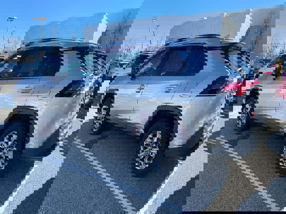 2025 Toyota RAV4 LE - Photo 10