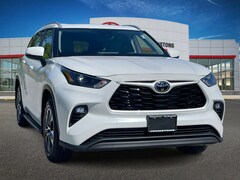 2026 Toyota Highlander Hybrid XLE SUV