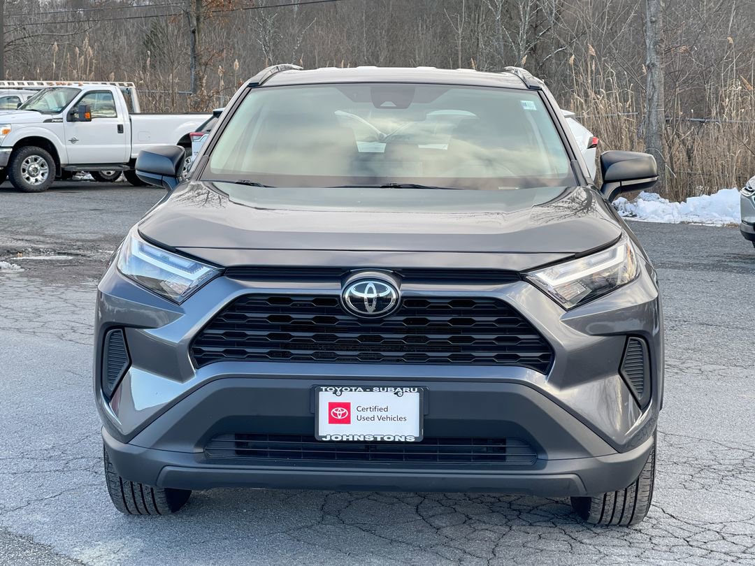 2025 Toyota RAV4 LE - Photo 11