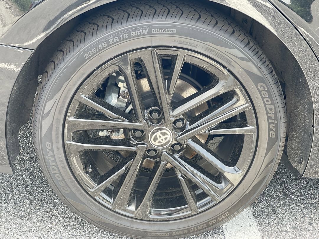 2025 Toyota Camry SE - Photo 16