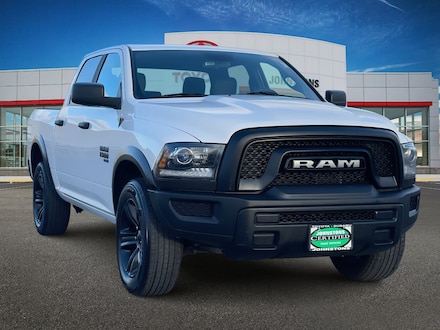 2022 Ram 1500 Classic SLT Truck Crew Cab