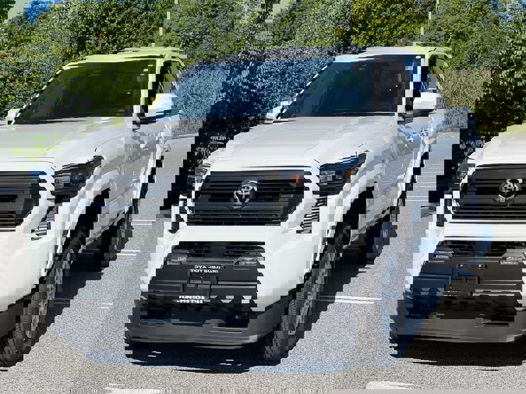 2025 Toyota Tacoma SR5 Double Cab photo 2