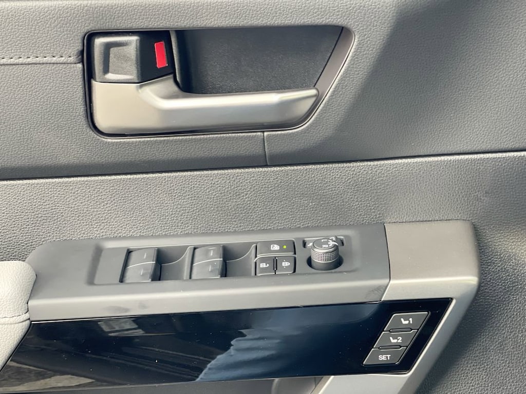 New 2026 Toyota Tundra Limited LIMITED CREWMAX 5.5