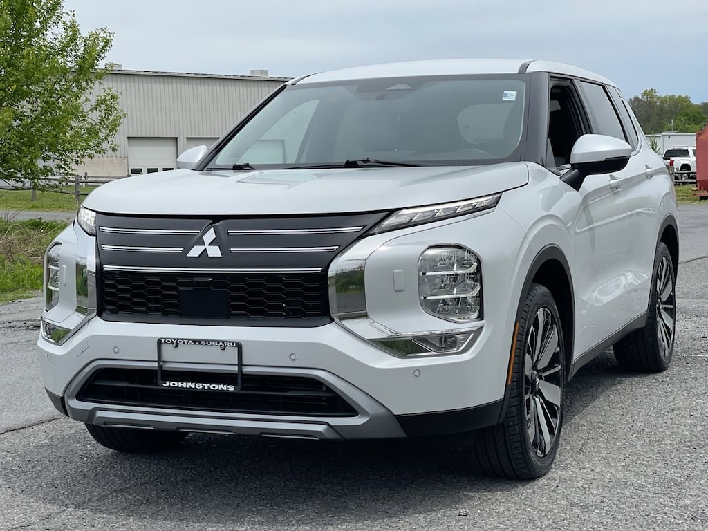 Used 2025 Mitsubishi Outlander SUV