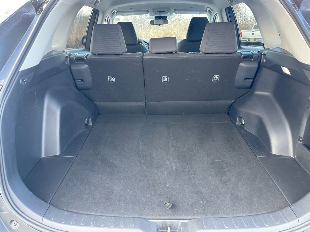 2025 Toyota RAV4 LE - Photo 16