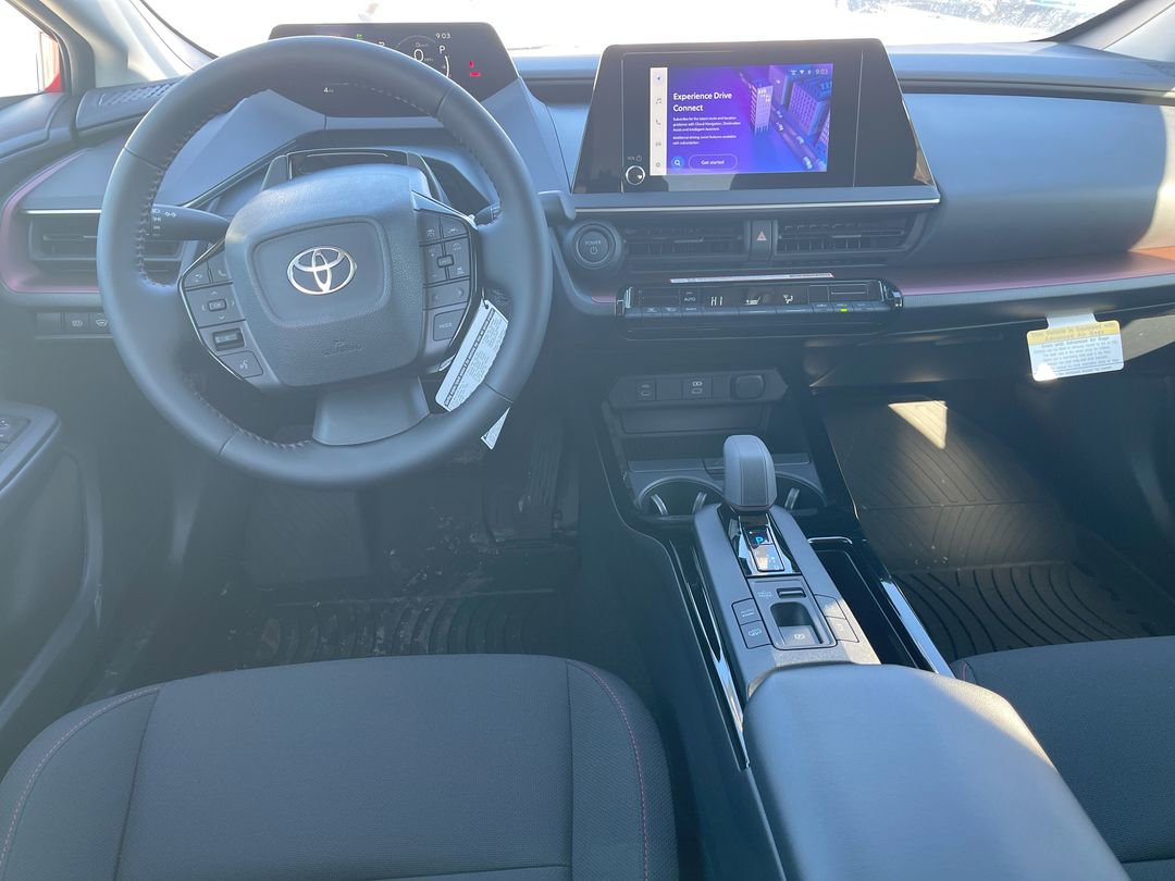 2026 Toyota Prius Plug-in Hybrid SE - Photo 6