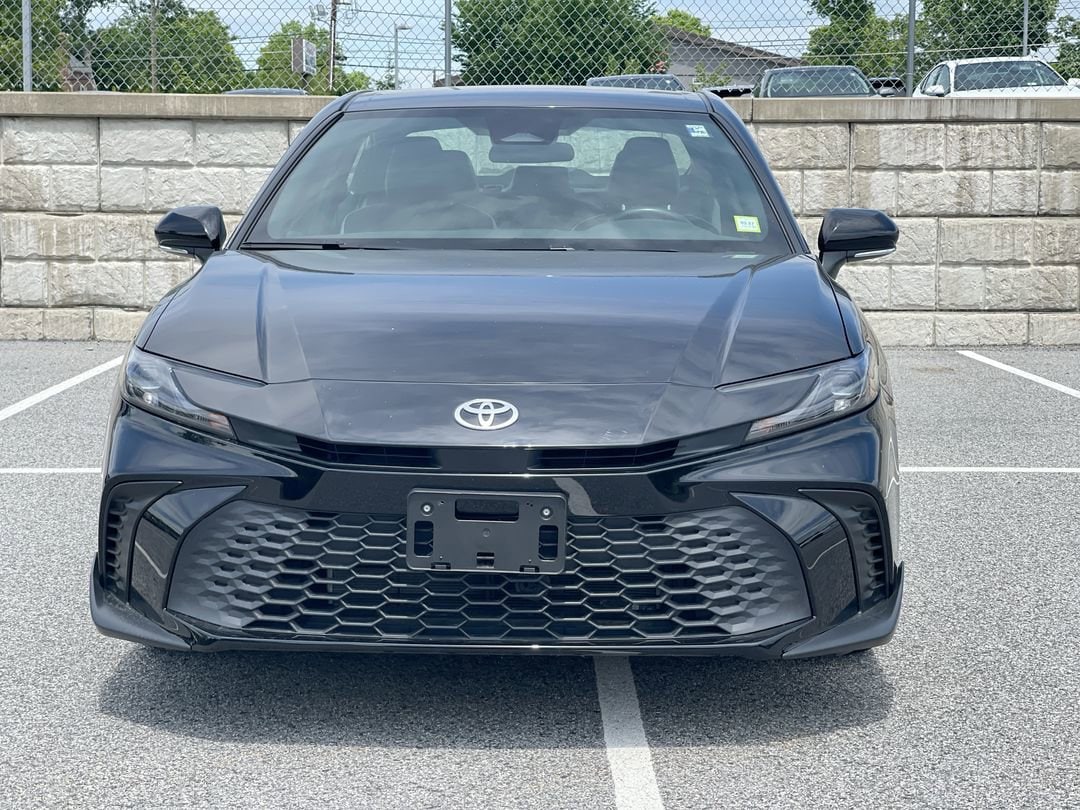 2025 Toyota Camry SE - Photo 12