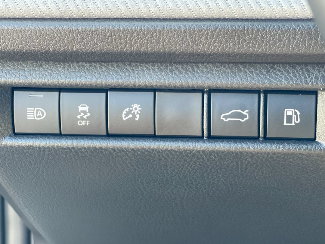 2026 Toyota Camry SE - Photo 22