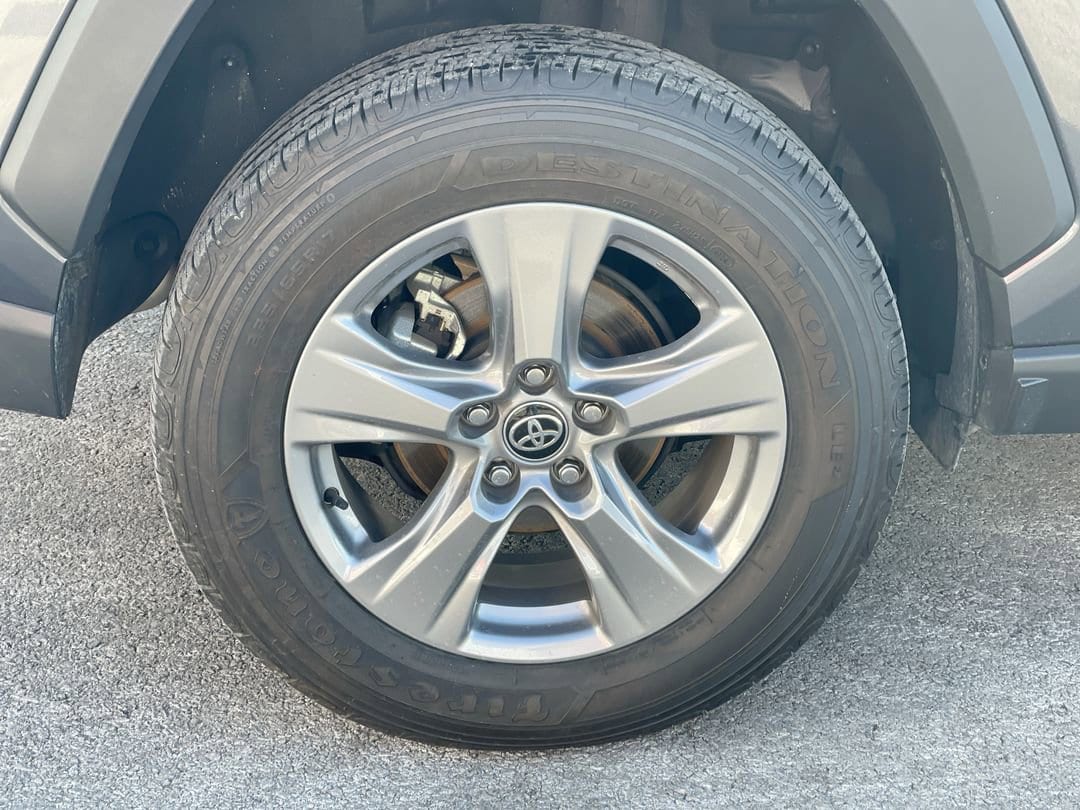 2025 Toyota RAV4 LE - Photo 16