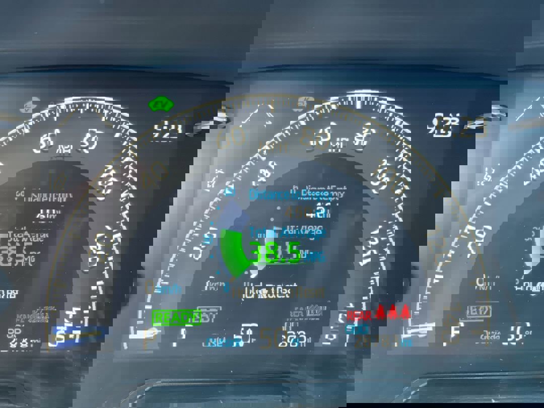 2025 Toyota RAV4 Hybrid LE photo 3