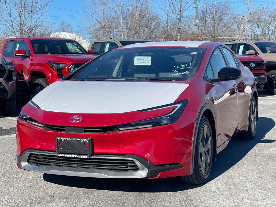 2026 Toyota Prius Plug-in Hybrid SE - Photo 9