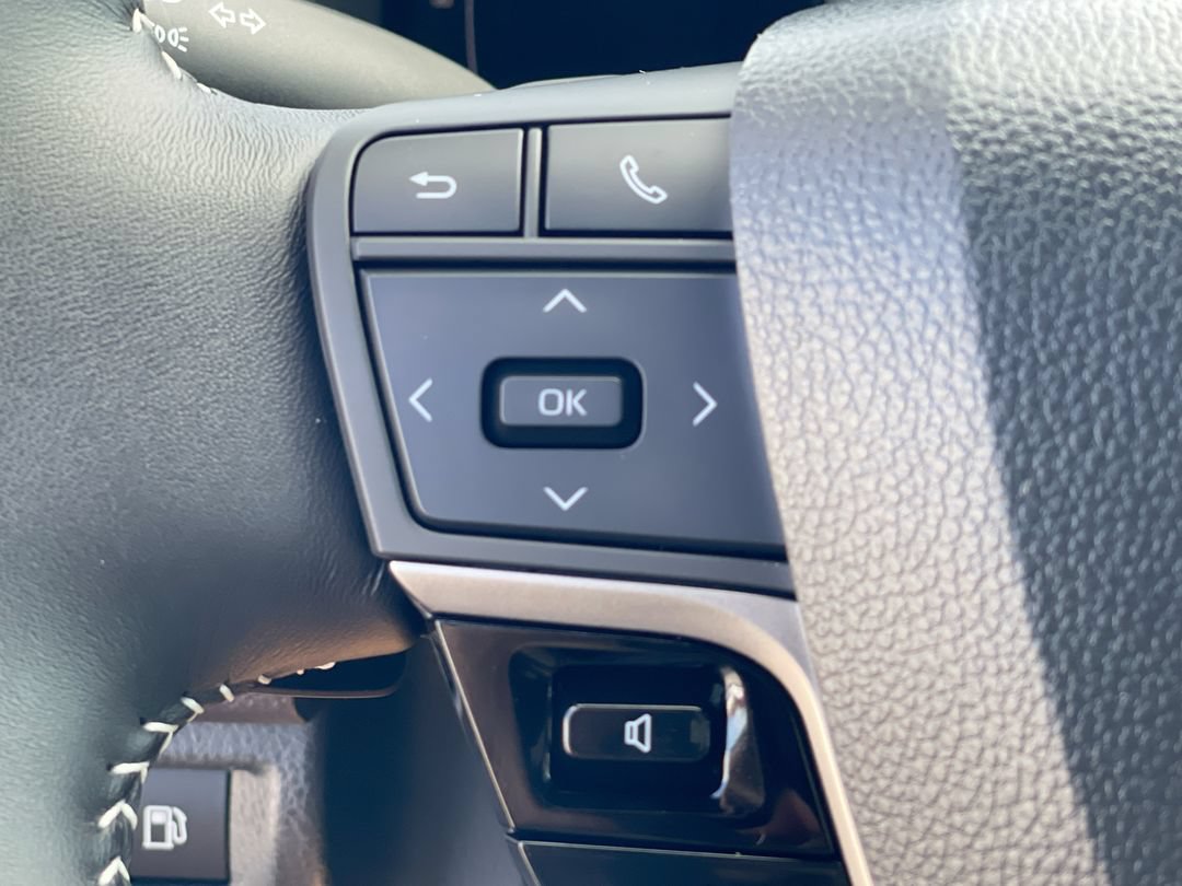 2026 Toyota Camry SE - Photo 7
