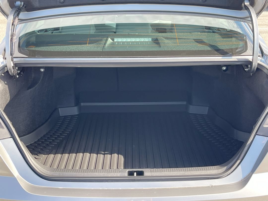 2026 Toyota Camry SE - Photo 17