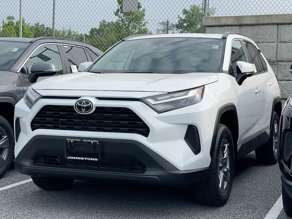 New 2025 Toyota RAV4 XLE XLE AWD SUV