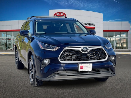 2021 Toyota Highlander XLE SUV