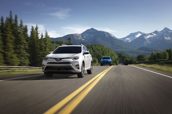 2019 Honda Cr V Vs 2019 Toyota Rav4 Which Is Better