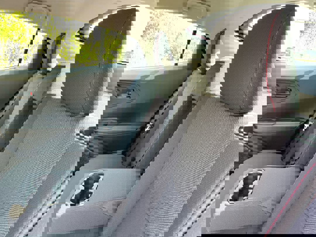 2024 Toyota Prius Prime SE - Photo 9