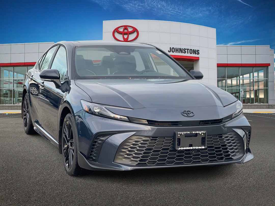 2026 Toyota Camry SE's photo