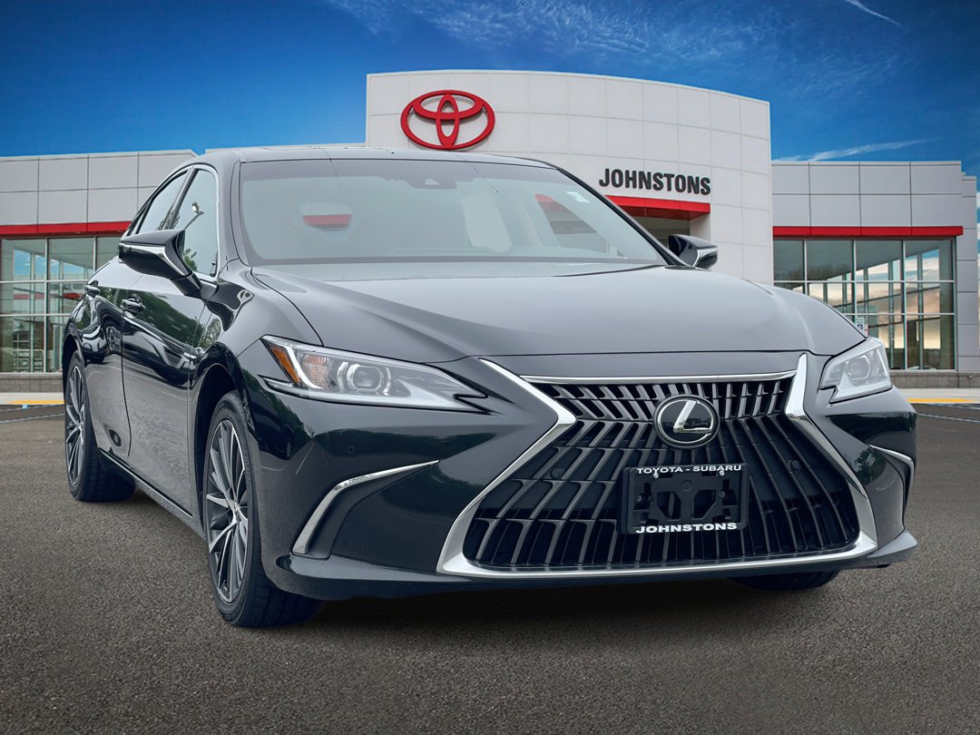 2024 Lexus ES 300h 300h's photo