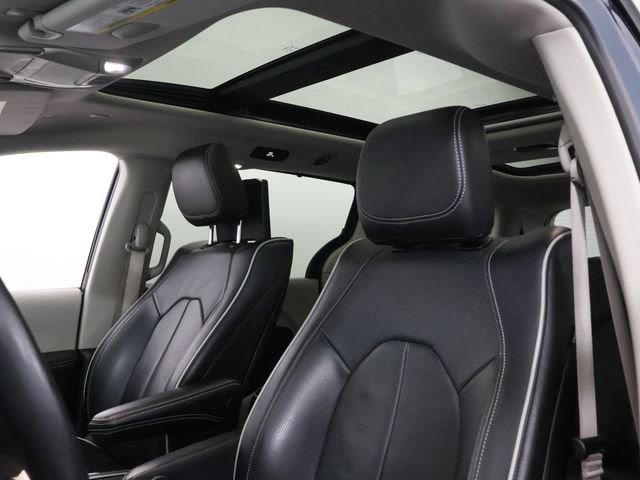 2021 Chrysler Pacifica Limited - Photo 18