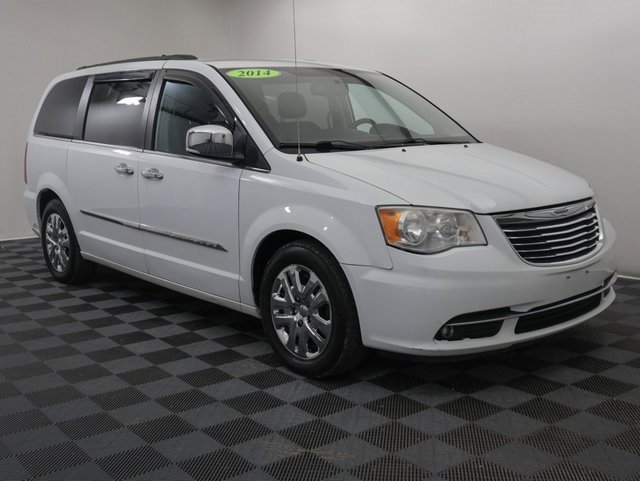 Used 2014 Chrysler Town & Country Touring with VIN 2C4RC1CG5ER138501 for sale in Bay City, MI