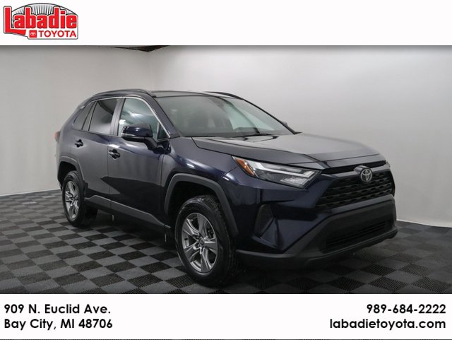 2023 Toyota RAV4 XLE's photo